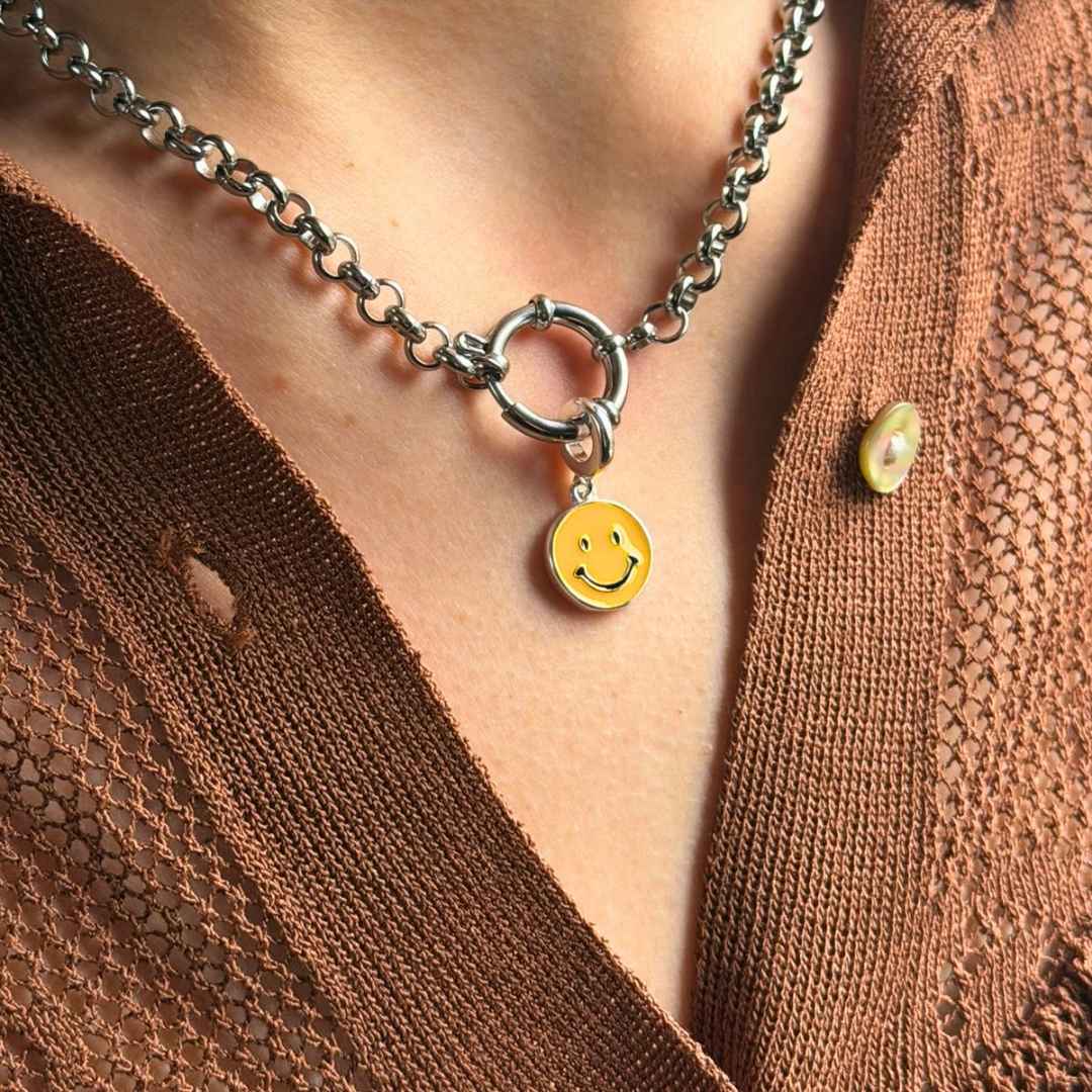 COLLAR HAPPY FACE