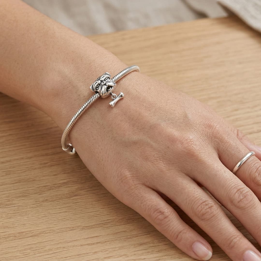 Charm Bulldog Inglés