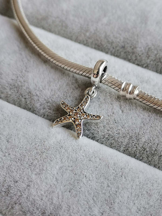 Charm Estrella de Mar Brillos