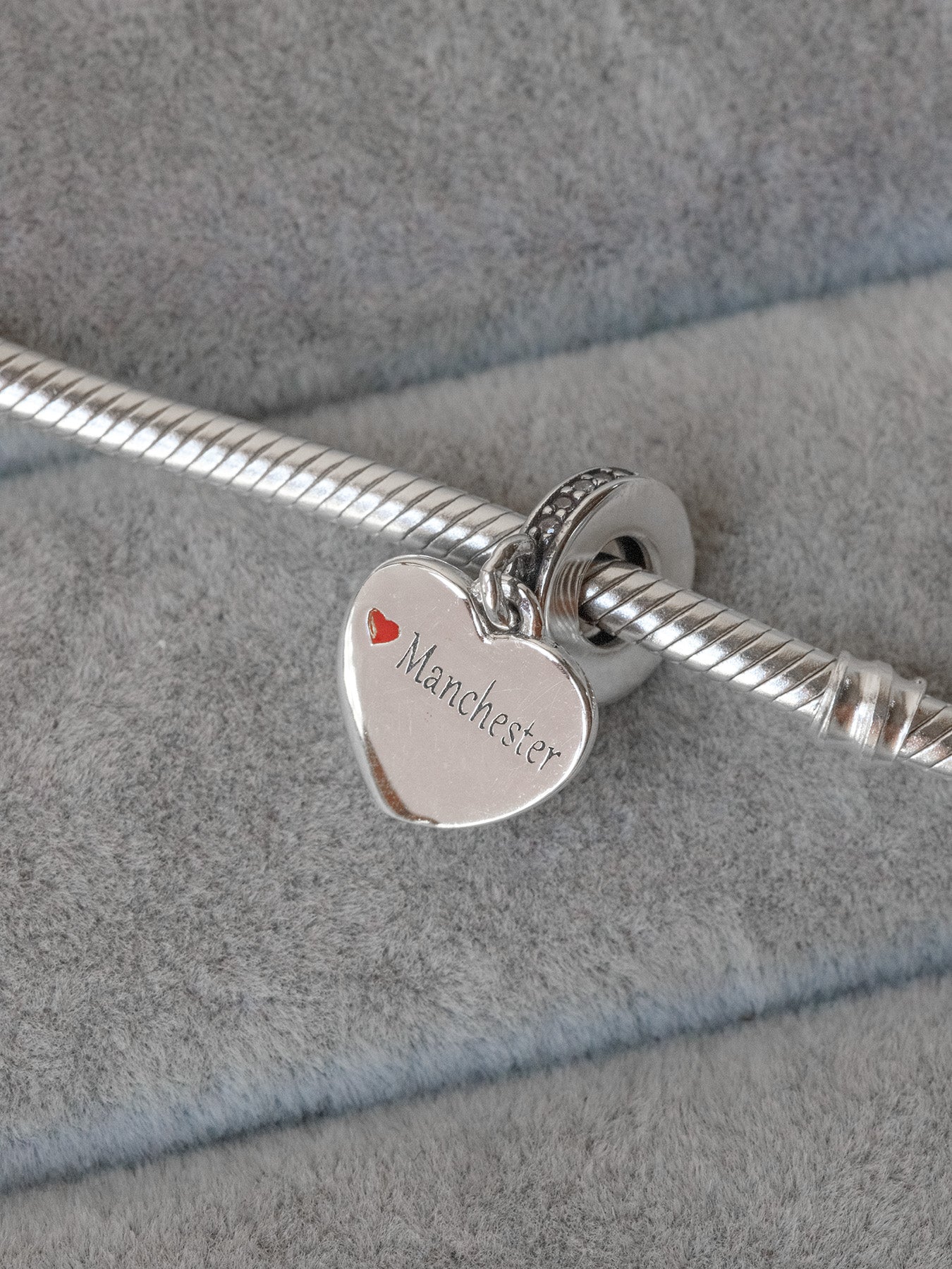 Charm Corazón Manchester