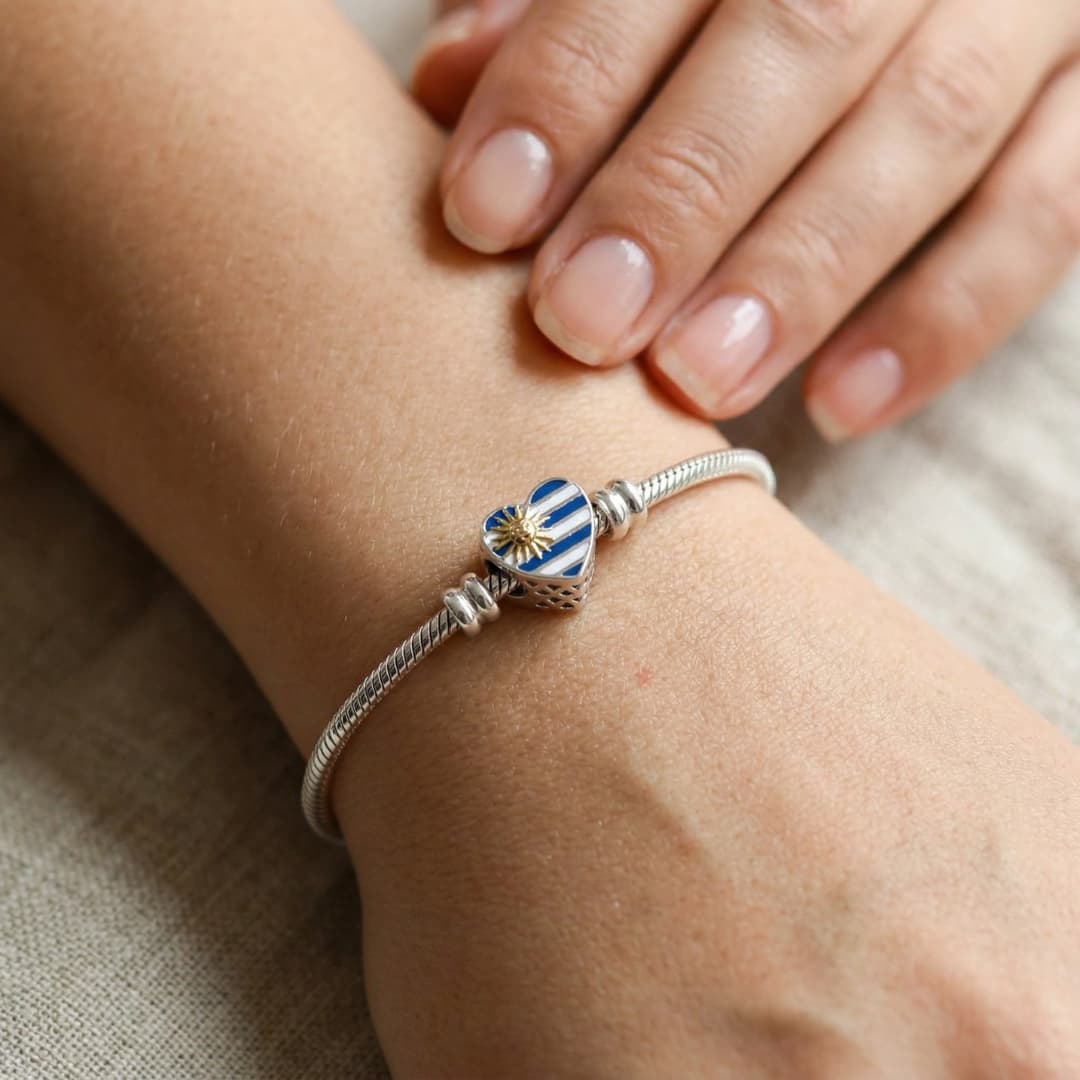 Charm Corazón Uruguay