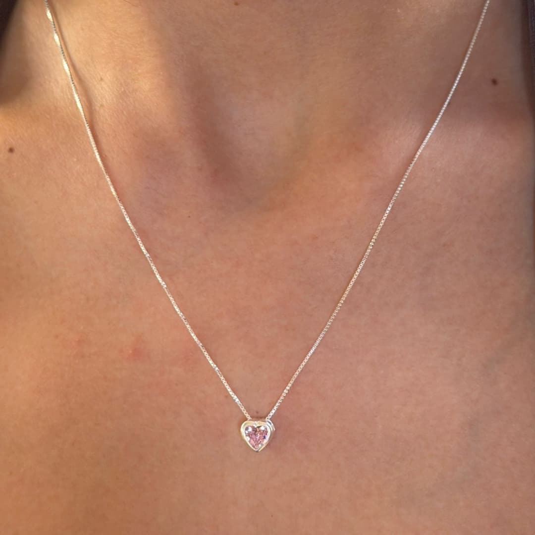 Collar de Plata de Corazón Rosa