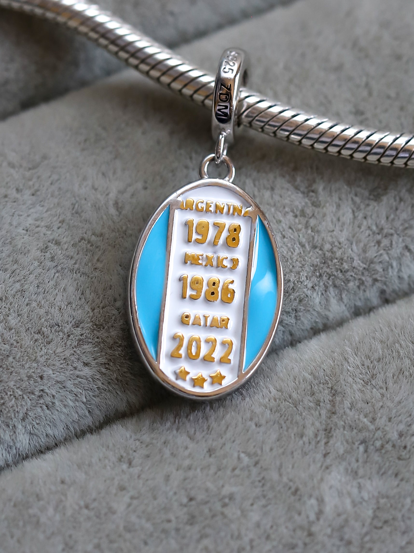 Charm 3 Copas del Mundo Argentina