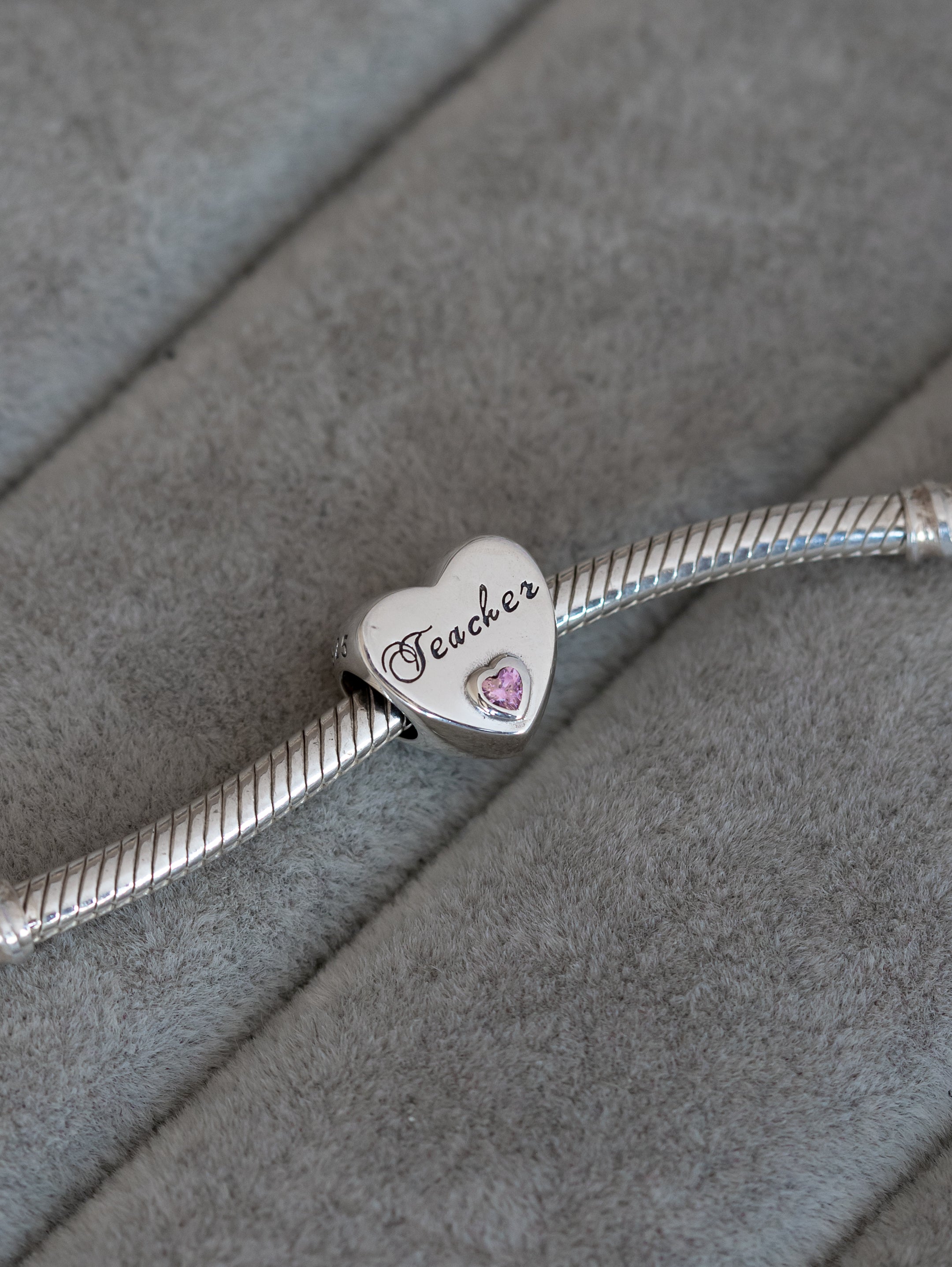 Charm Corazón Teacher