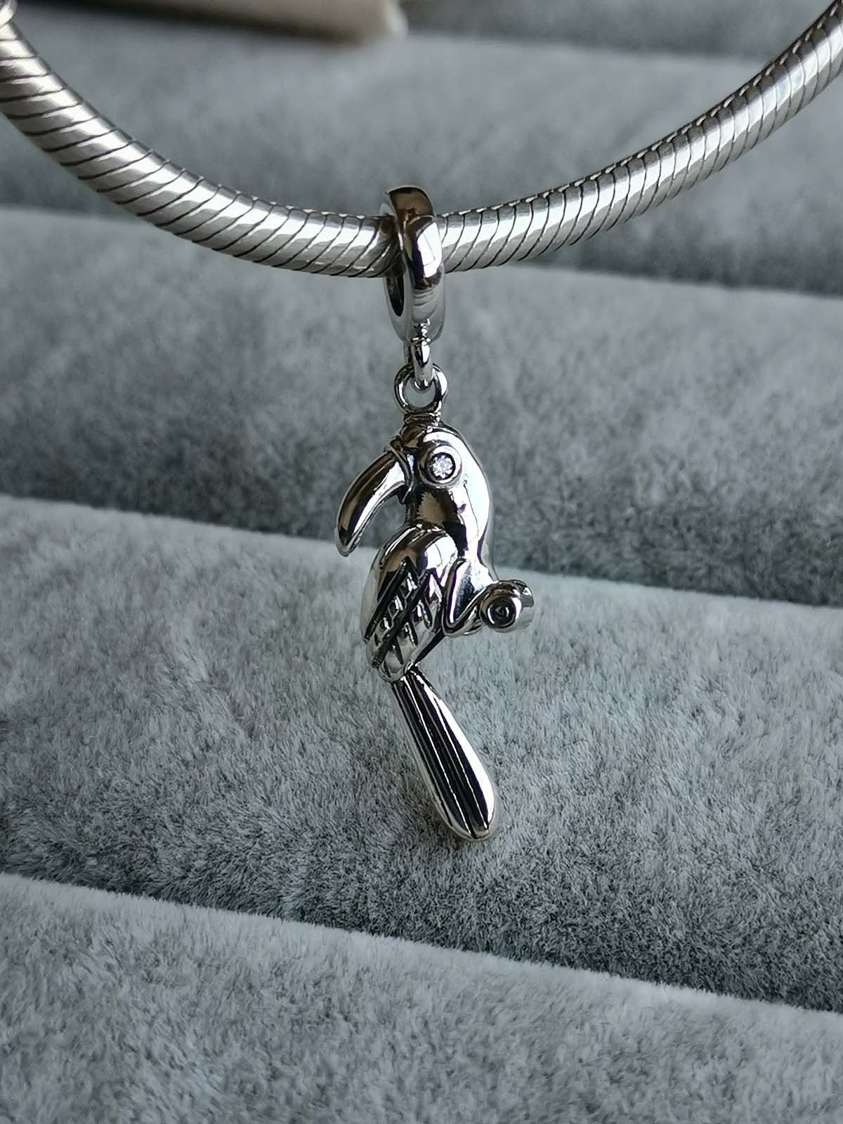 Charm Tucán Plateado