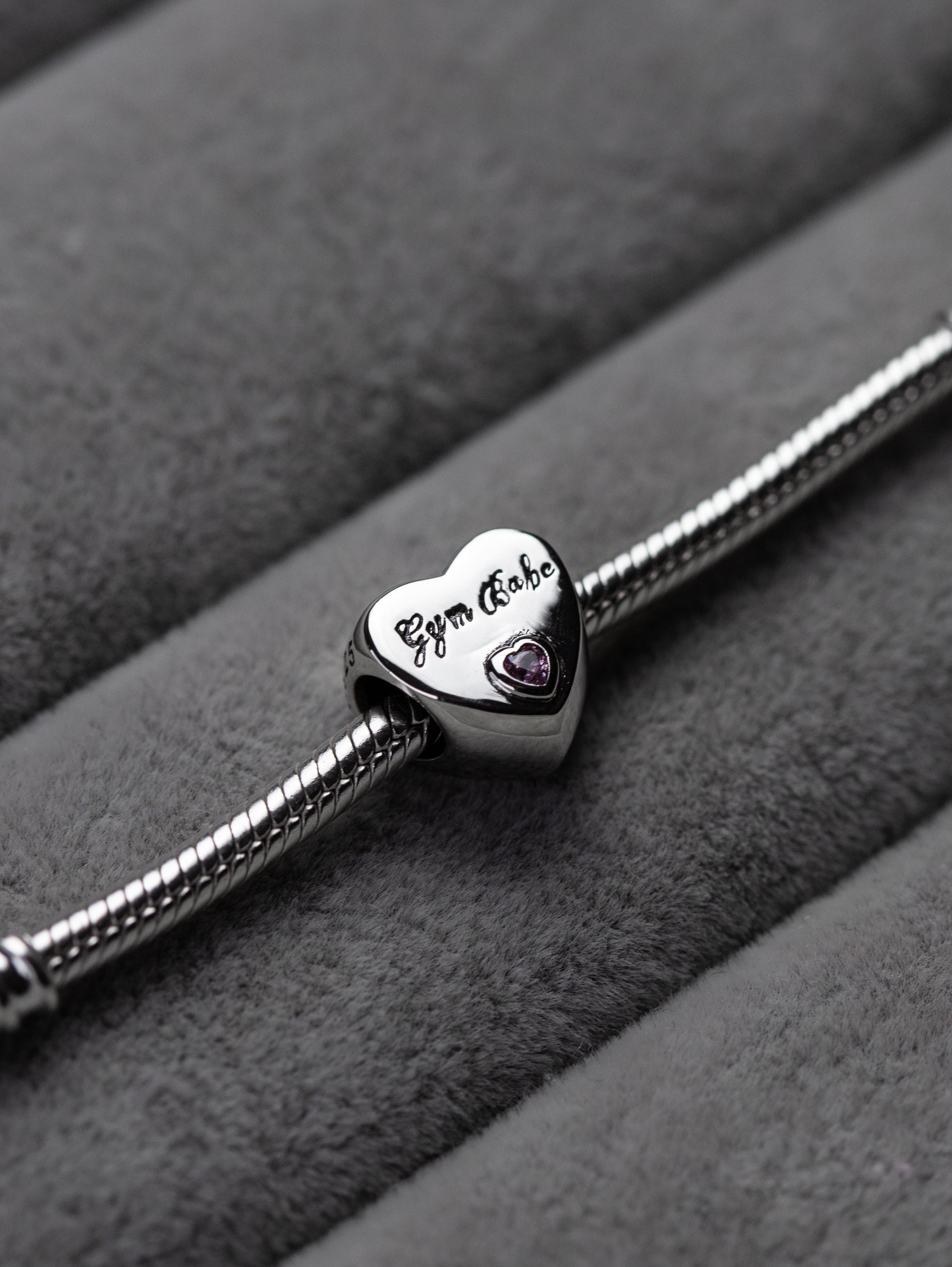 Charm Corazón Gym Babe