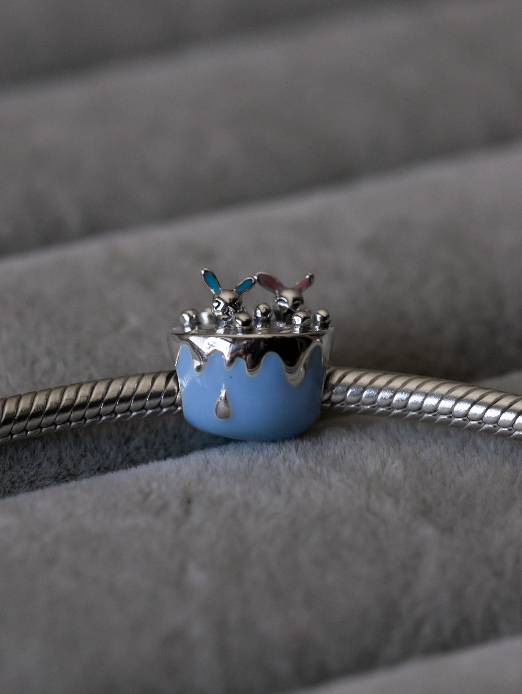 Charm Pareja Conejitos